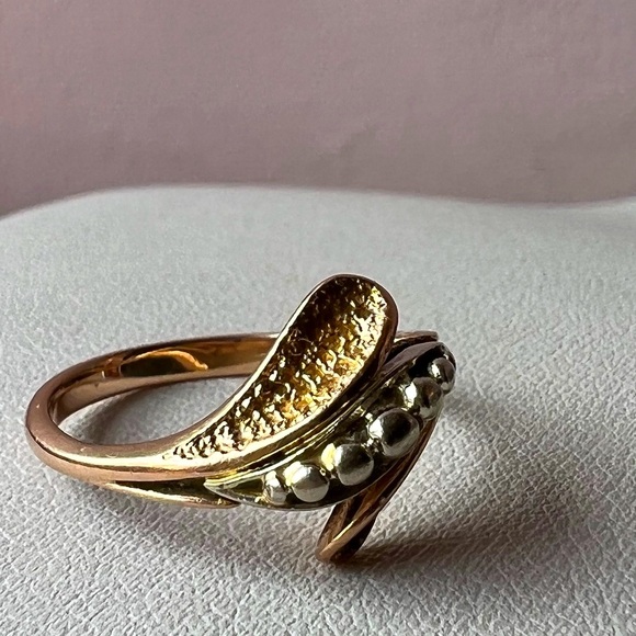 VINTAGE SOVIET UNION RUSSIAN TWO TONE 14K ROSE & WHITE GOLD RING HALLMARKED